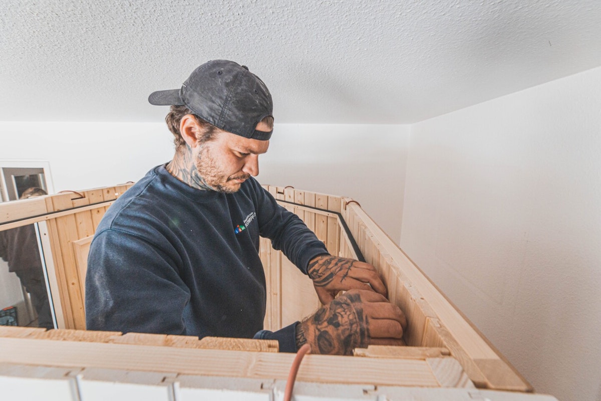 Dichtungsband Der Übergang von Wand zu Decke der Kabine wird mit einer Gummidichtung abgeschlossen