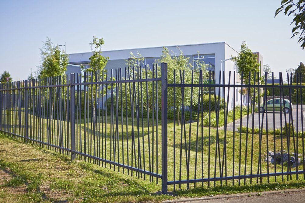 Gittermatten-Zäune: Stabil und elegant