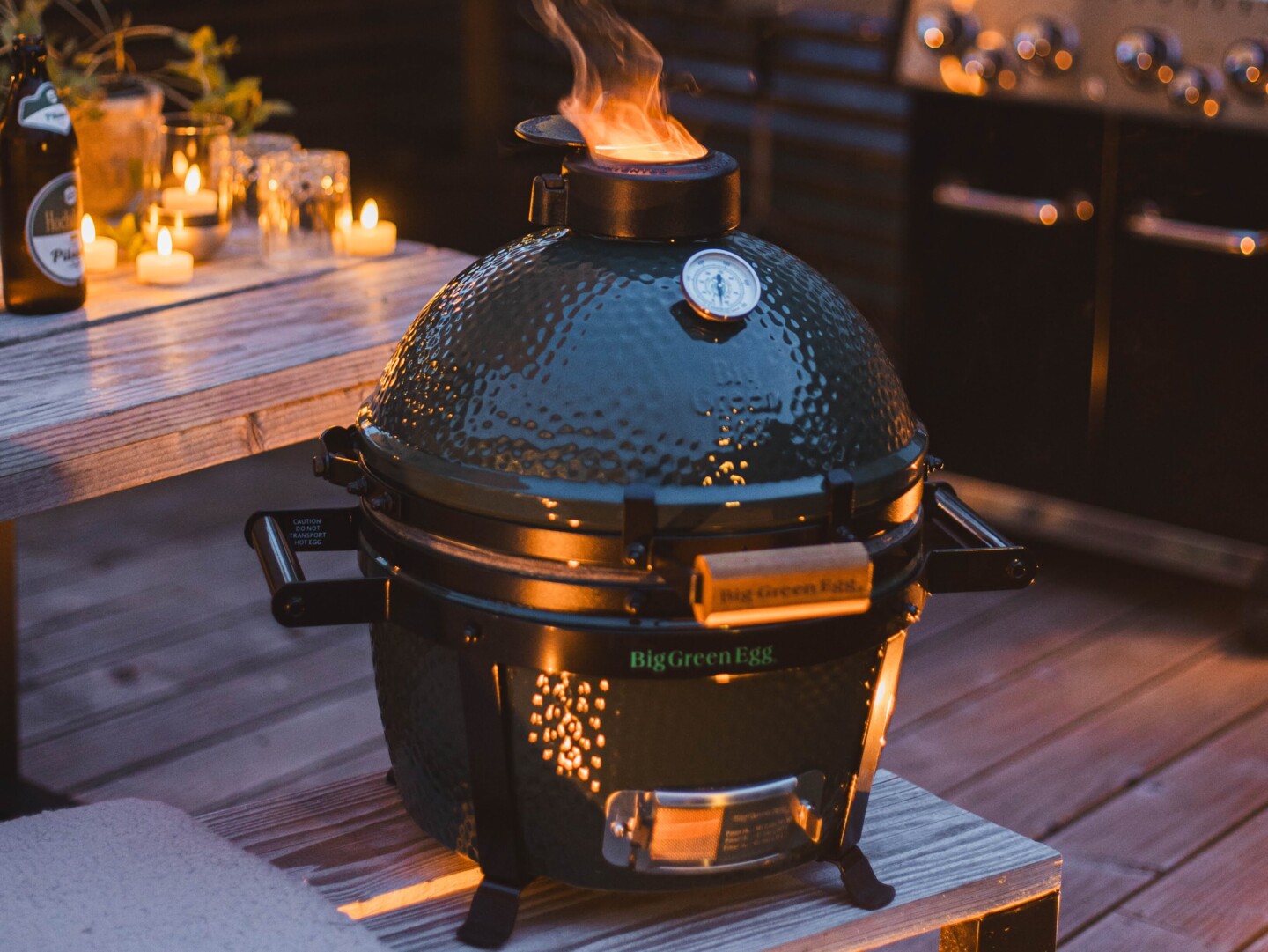 Das Big Green Egg ist ein Kamado-Grill aus Keramik