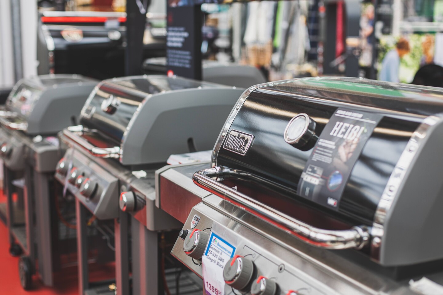 In unseren Baumärkten führen wir Grills aller wichtigen Hersteller