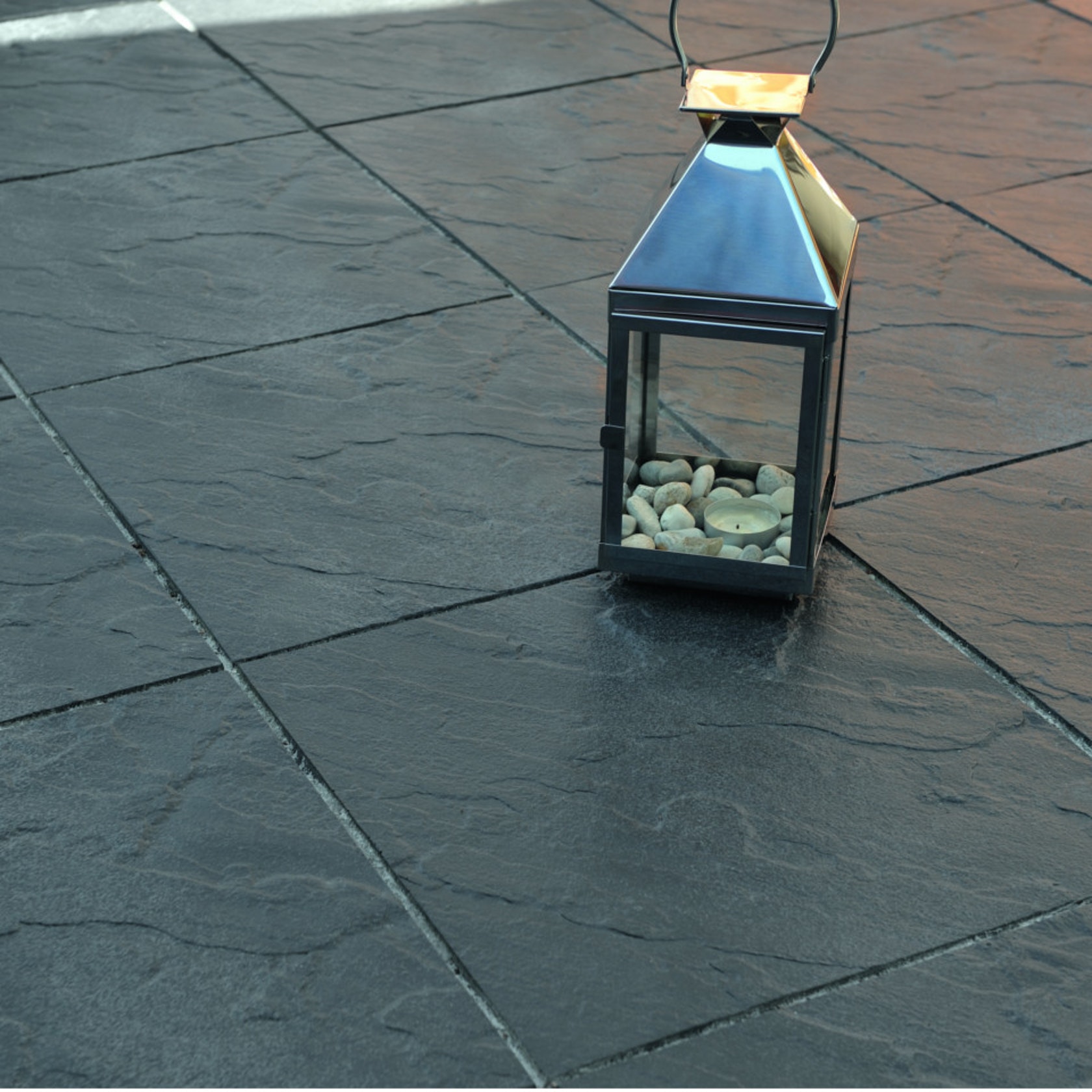 Terrassenplatten und Außenfliesen