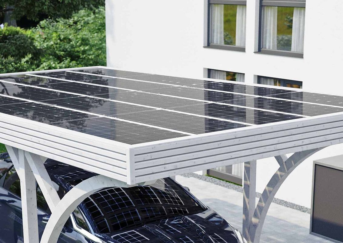 Solarpaneele bündig auf einem Solarcarport verbaut