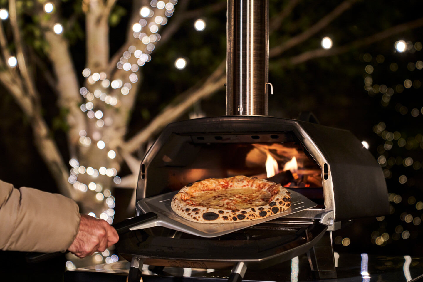 Leckere Pizza aus dem Ooni Pizzaofen