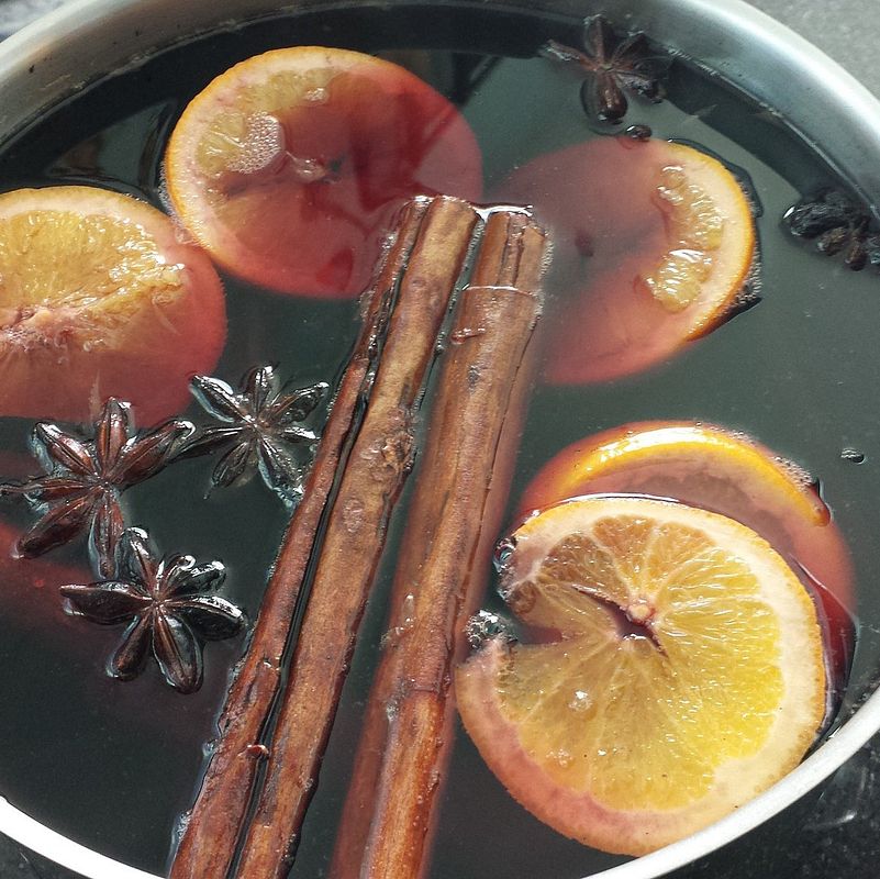 Glühwein im Topf