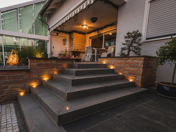 Einbauleuchten, können in den Boden eingelassen werden und fallen so kaum auf