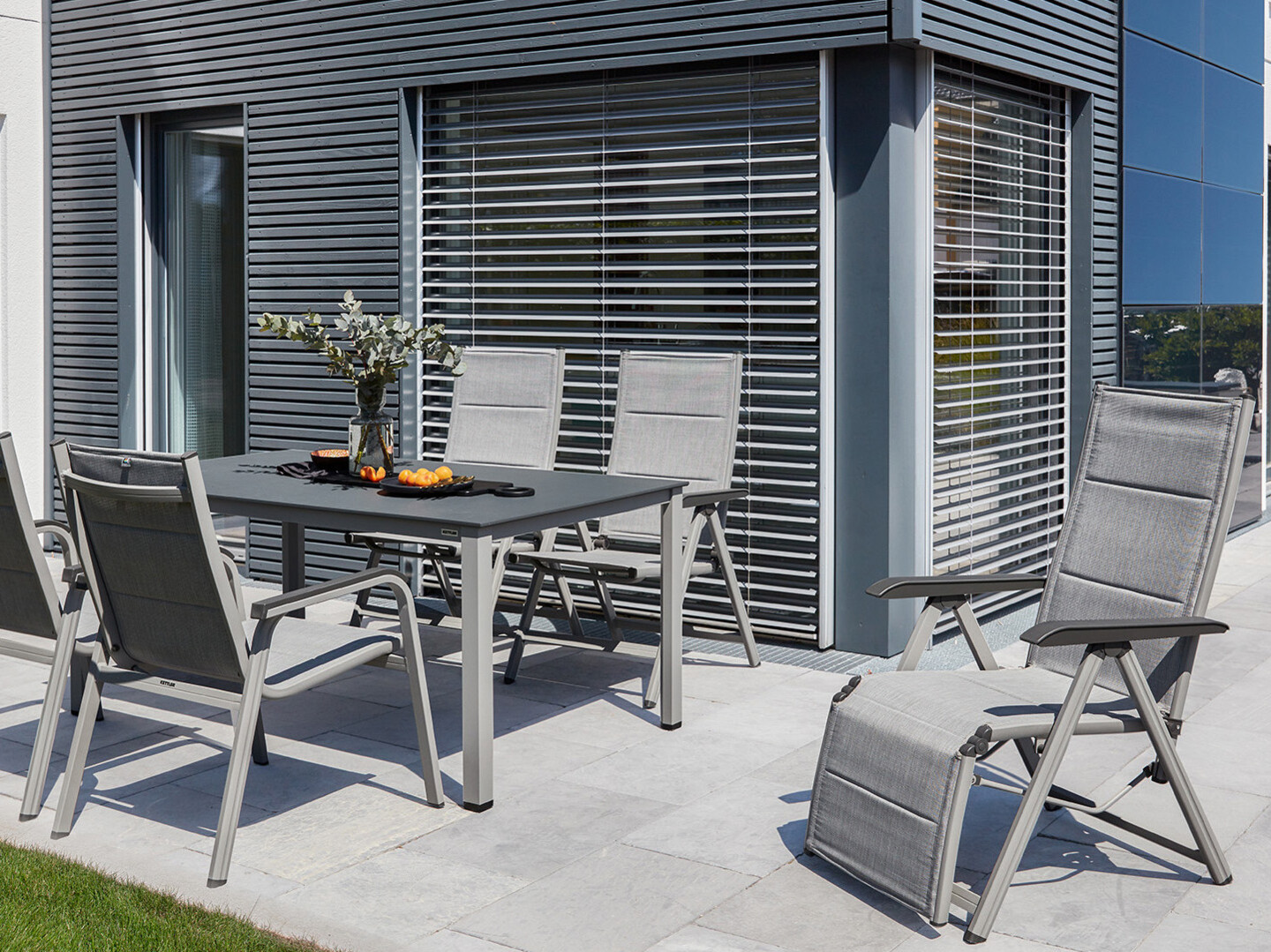 BASIC PLUS PADDED mit integrierten Polstern, hochwertiges, lichtechtes Outdoor-Gewebe