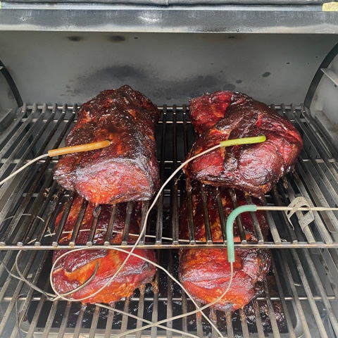 Traeger Timberline 850 Pulled Pork Vier Schweinenacken auf einmal - kein Problem für den Traeger Timberline