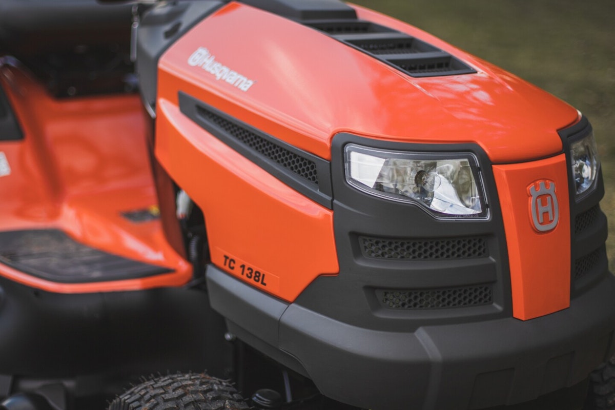Licht an: die LED Scheinwerfer des TC 242TX Licht an: die LED Scheinwerfer des TC 242TX
