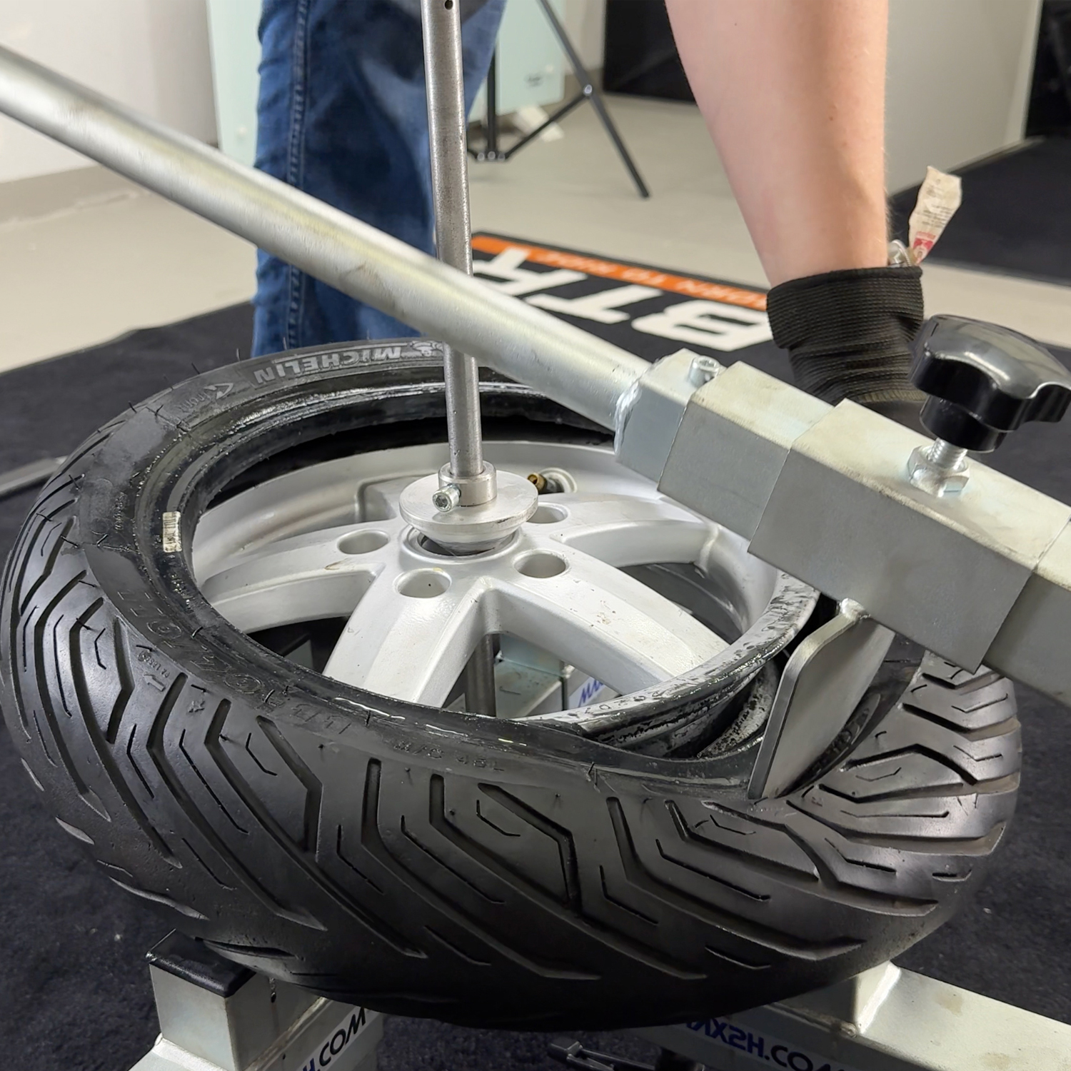 Roller-Reifen selbst wechseln