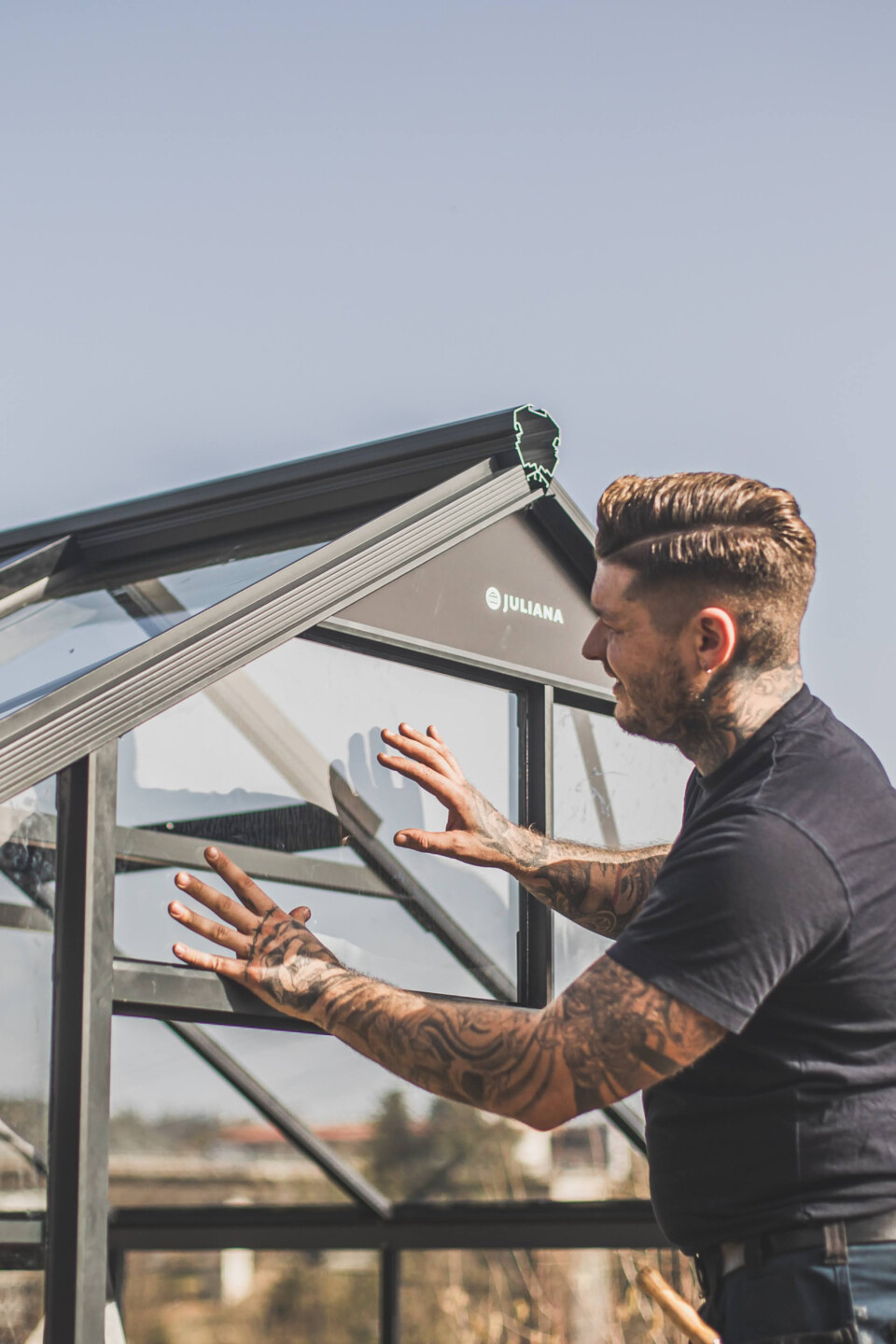 Auch die Schreiben der Glasfront werden eingesetzt