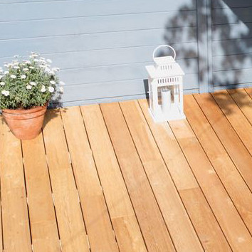 Lärchenholz im Außenbereich