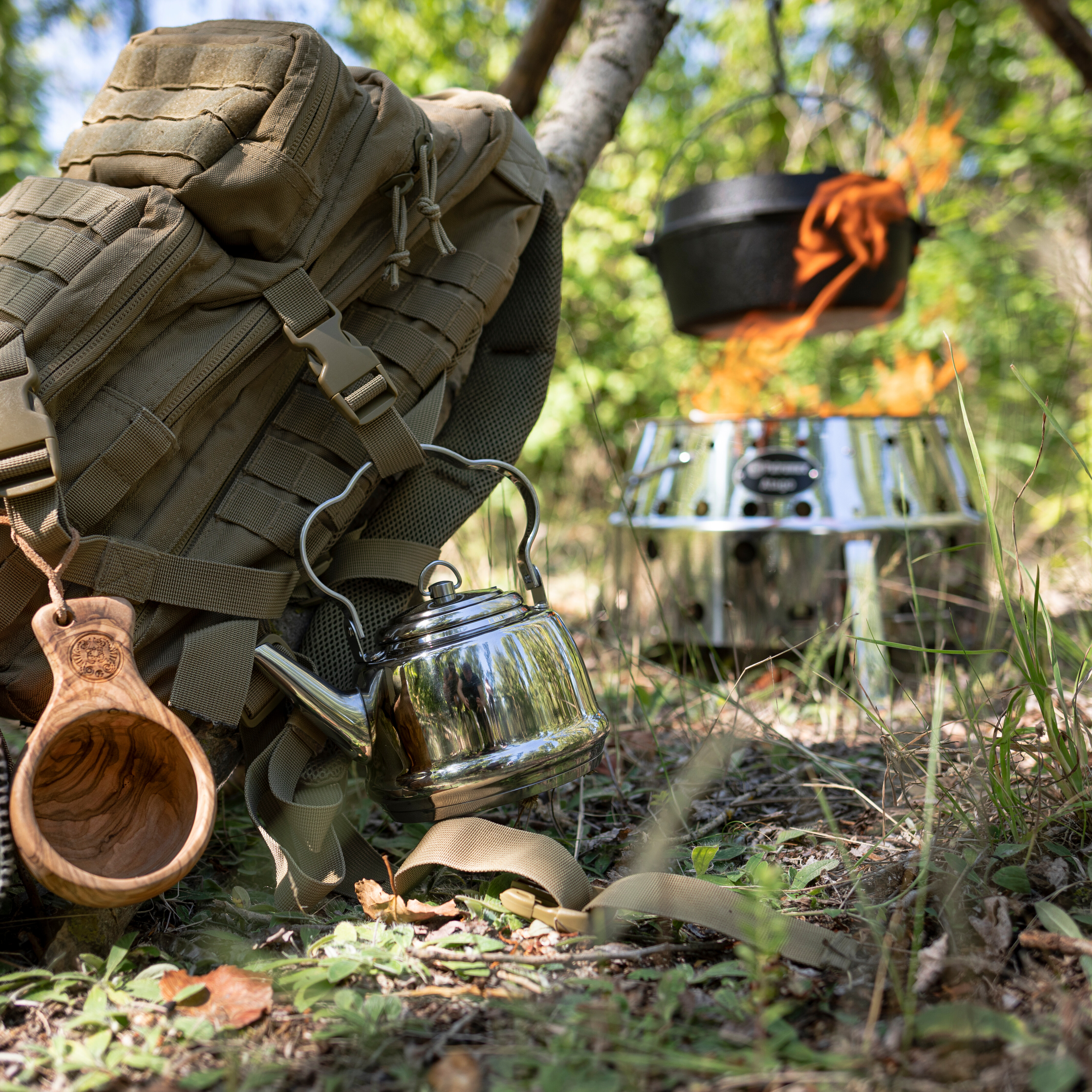 Campingabenteuer und Wildnis: Draußen kochen mit Petromax