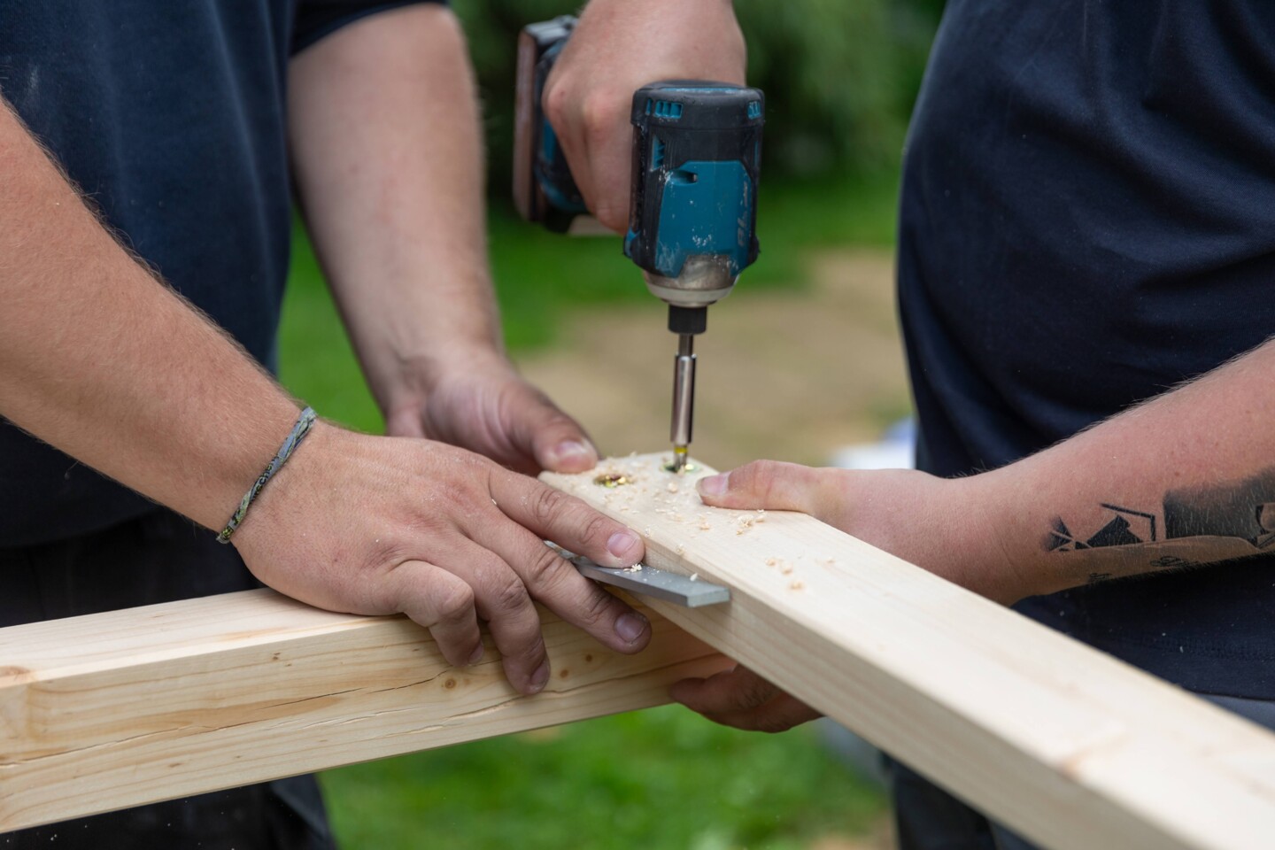 Ein Teil des Klettergerüsts ist eine richtige Leiter mit Holzsprossen