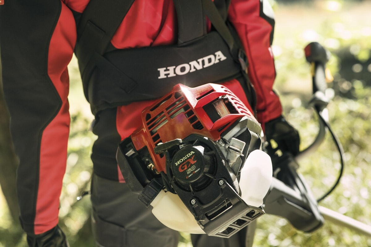 Honda Freischneider UMK 450 Die Freischneider von Honda werden mit kleinen aber powervollen 4-Takt-Motoren angetrieben