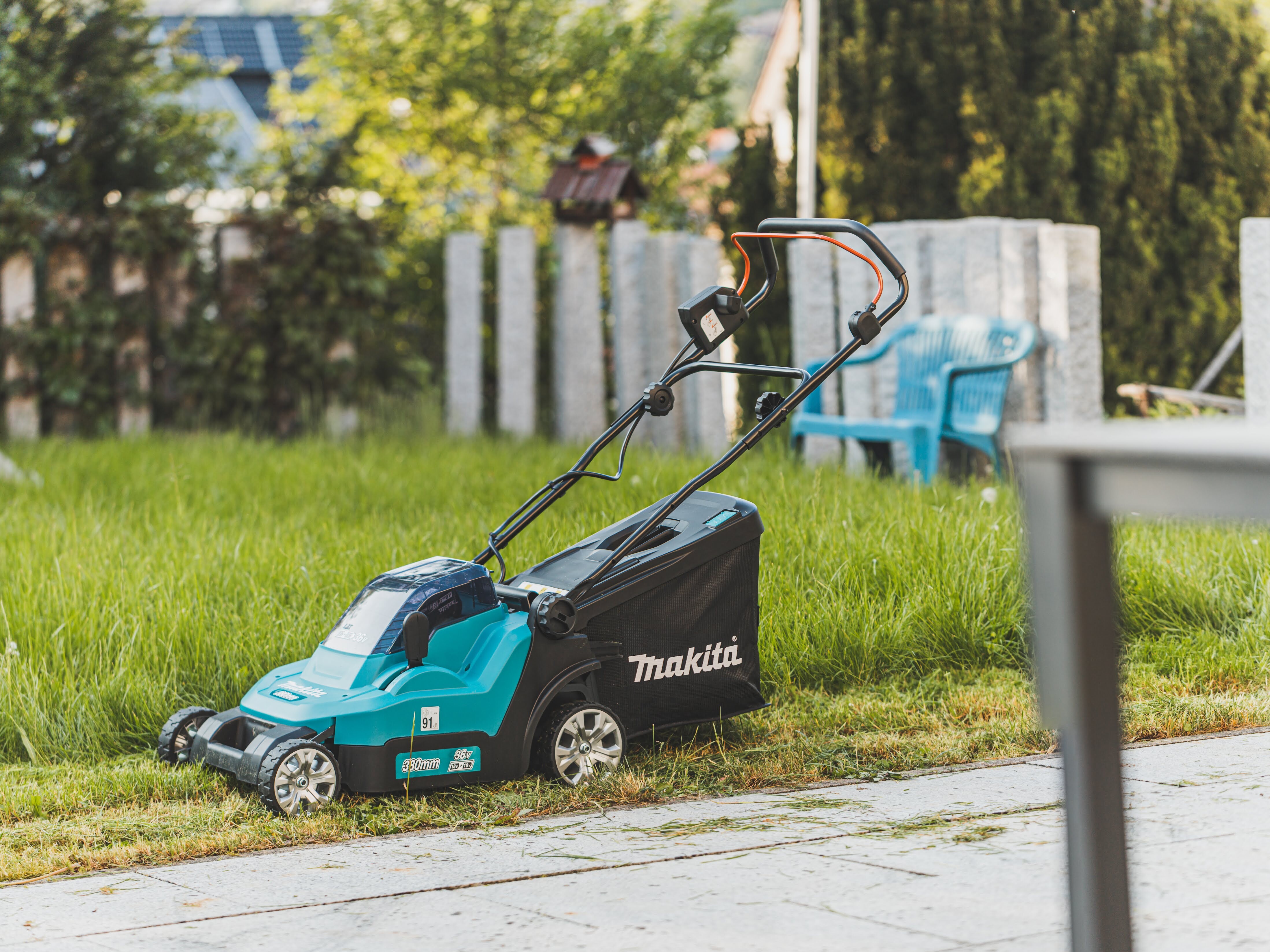 Makita Akku-Rasenmäher Test