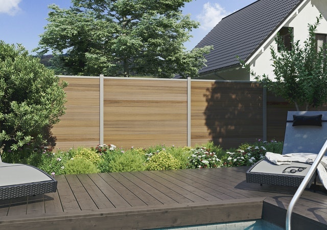 Gartenzaun Ein Gartenzaun ist ein idealer Sichtschutz für ihre Outdoorsauna