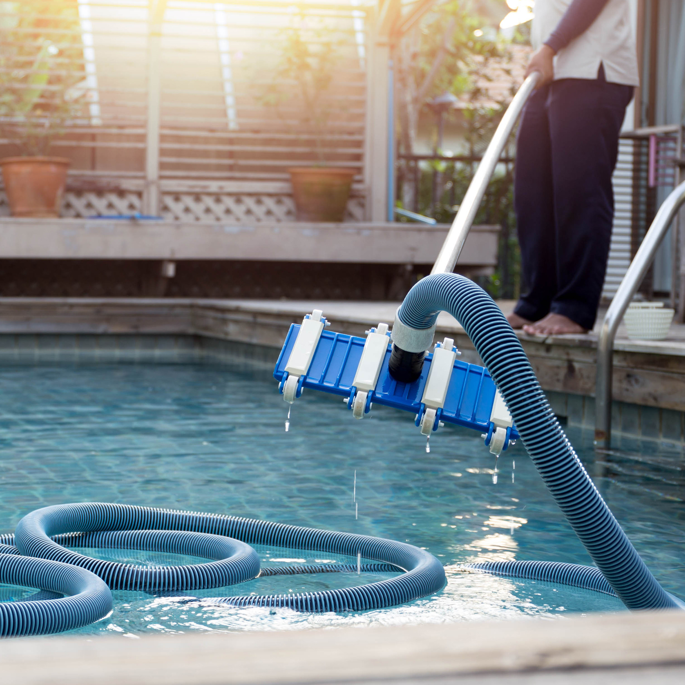 Wie halte ich meinen Pool sauber? Alles zur Poolpflege und Reinigung