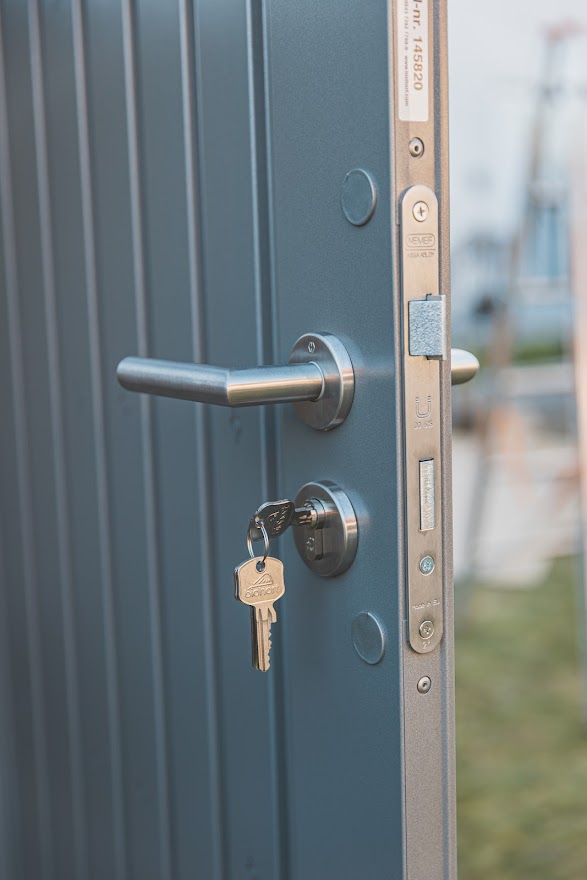 Biohort installierte Edelstahl Drückergarnitur mit 2 Schlüsseln