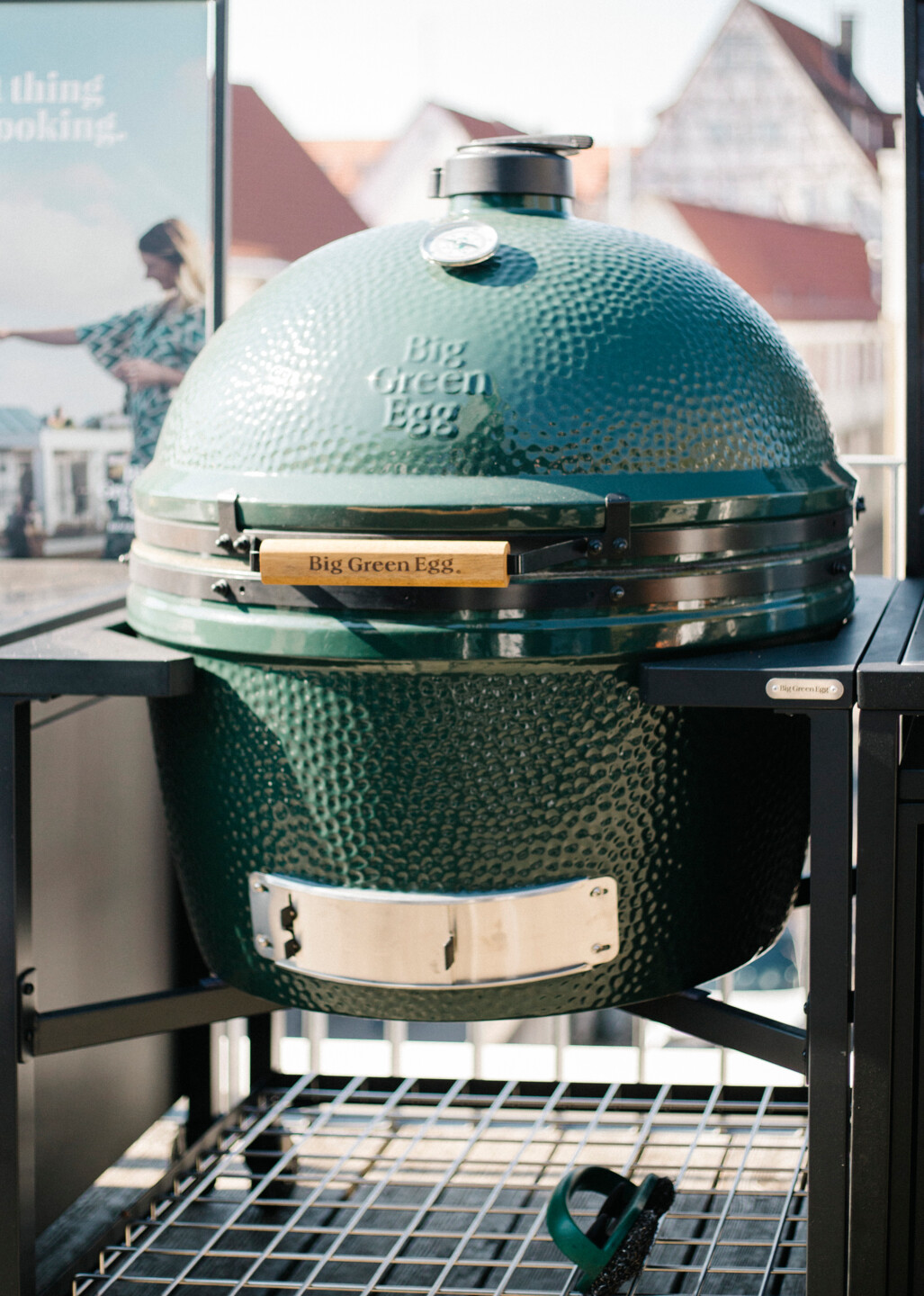 Das Big Green Egg XL ist der zweitgrößte Kamado mit einer Grillfläche von knapp 3m²