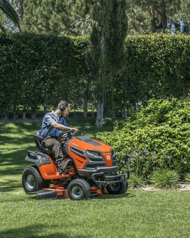 Husqvarna Gartentraktor TS 343 Husqvarna Gartentraktor TS 343