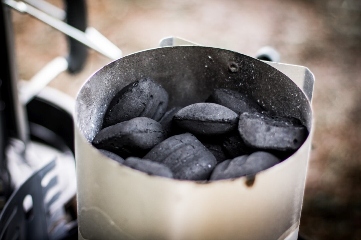 Weber Briketts im Test Weber Anzündkamin