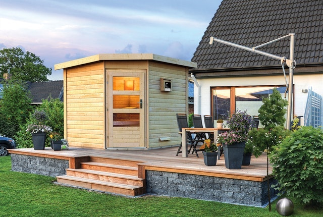 Gartensauna Wer drinnen keinen Platz hat, kann die Sauna auch einfach nach draußen verlagern