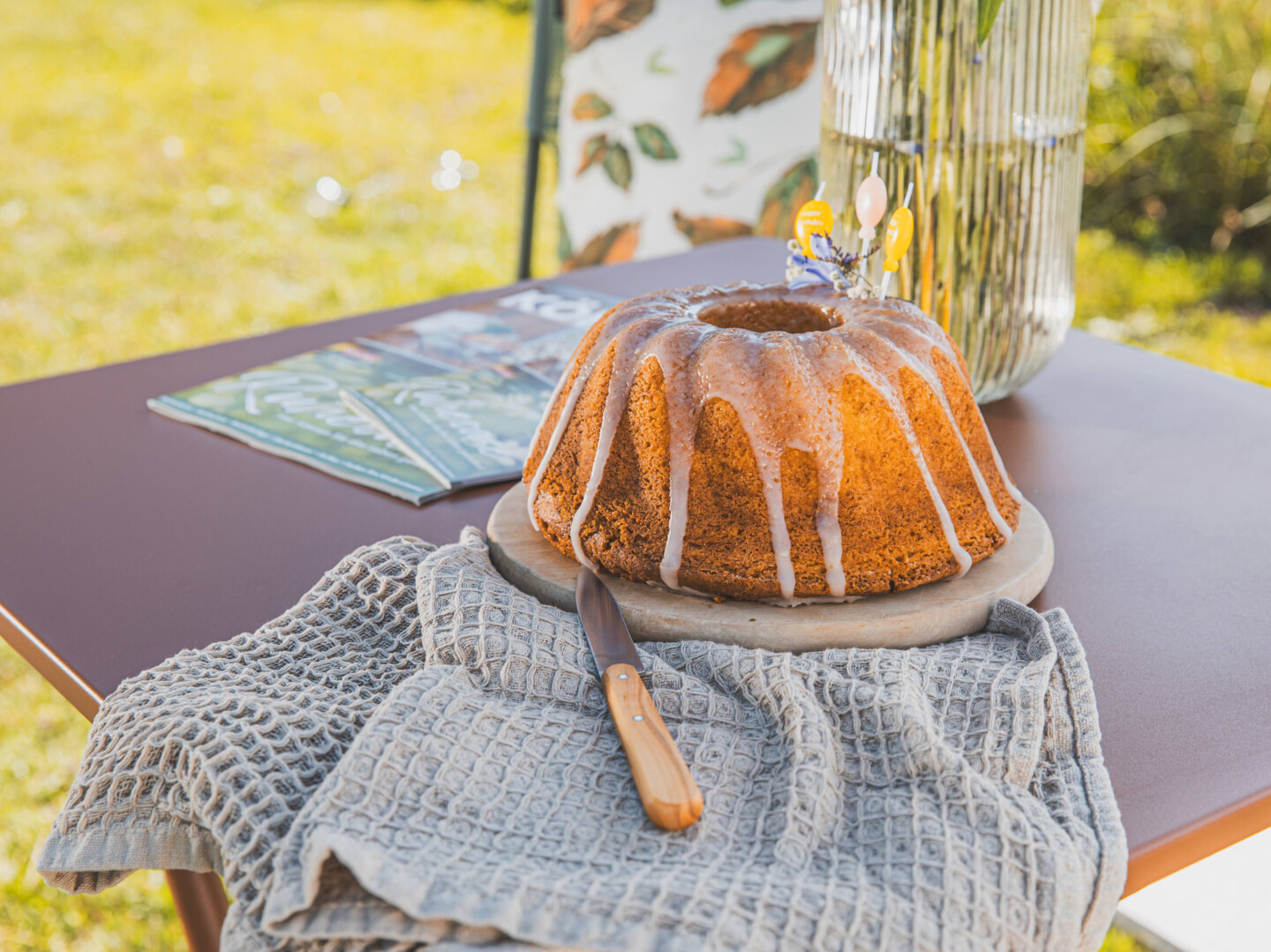 Süßes Frühstück auf der Terrasse