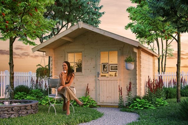 Hier arbeitet man gerne, der blick in den eigenen Garten wirkt entspannend und motivierend. Bei einer kleinen Kaffepause kann man sich schnell mal raussetzen und etwas Frischluft schnappen.
