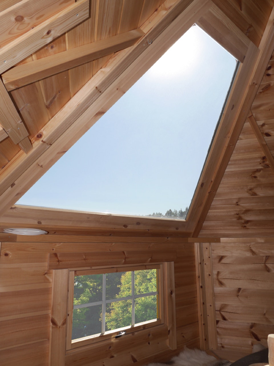 Panoramafenster in einer Grillkota