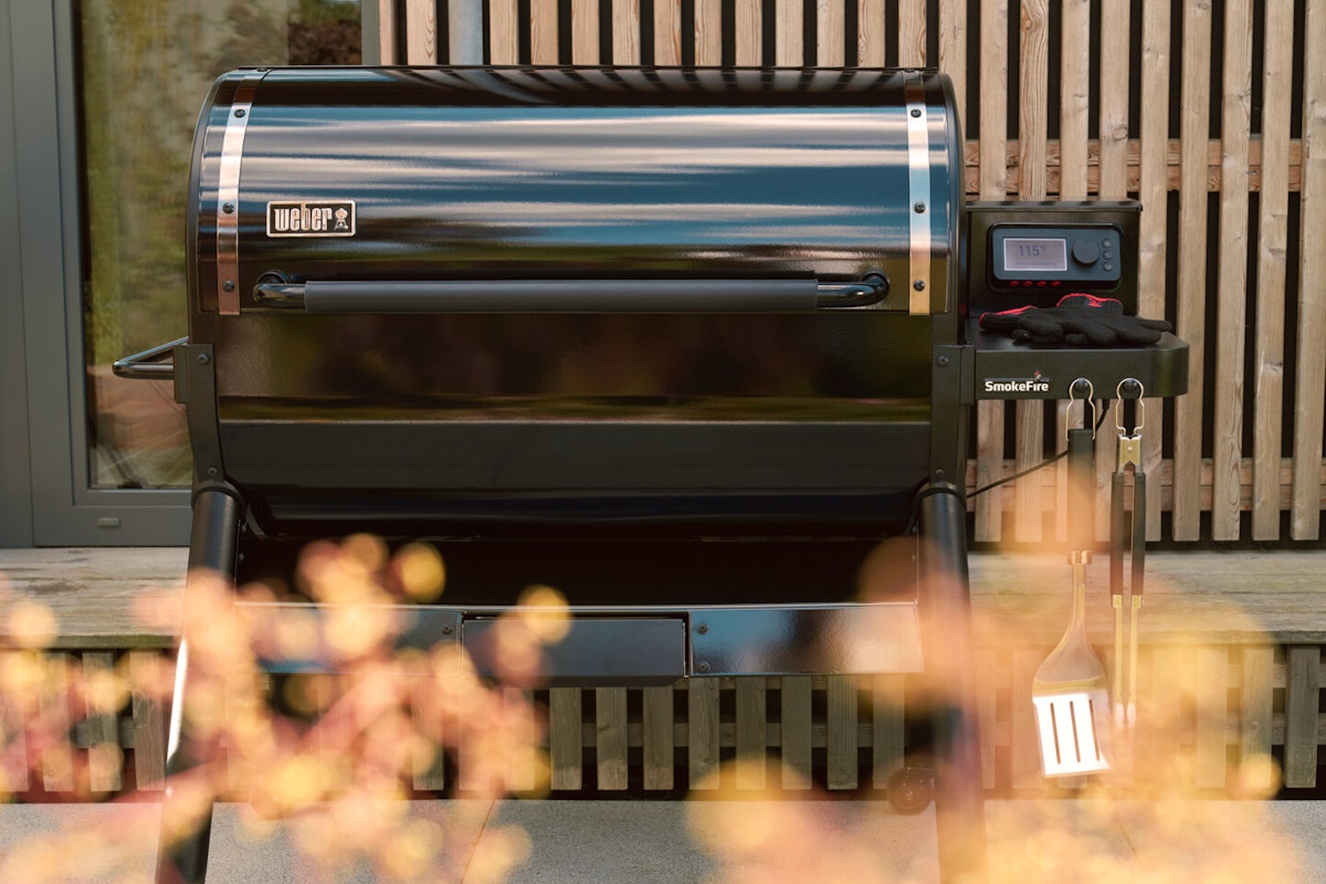 Smokefire Stealth Der Smokefire Pelletgrill ist komplett schwarz