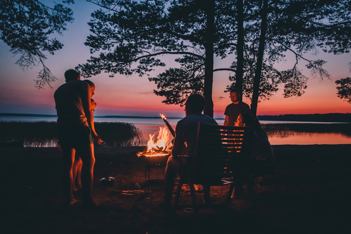Grillen am See Das Grillen in freier Natur ist etwas besonders tolles, doch nicht immer ist es erlaubt!