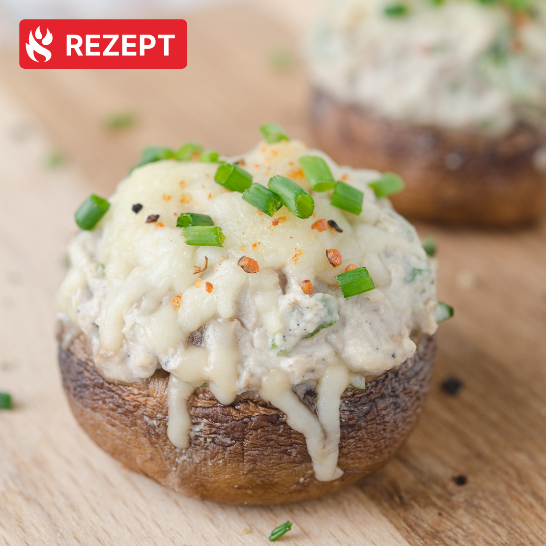 Mit Frischkäse gefüllte Champignons