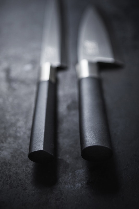 Japanische Griffformen: oval und eckig Messergriffe der KAI Wasabi Messerserie