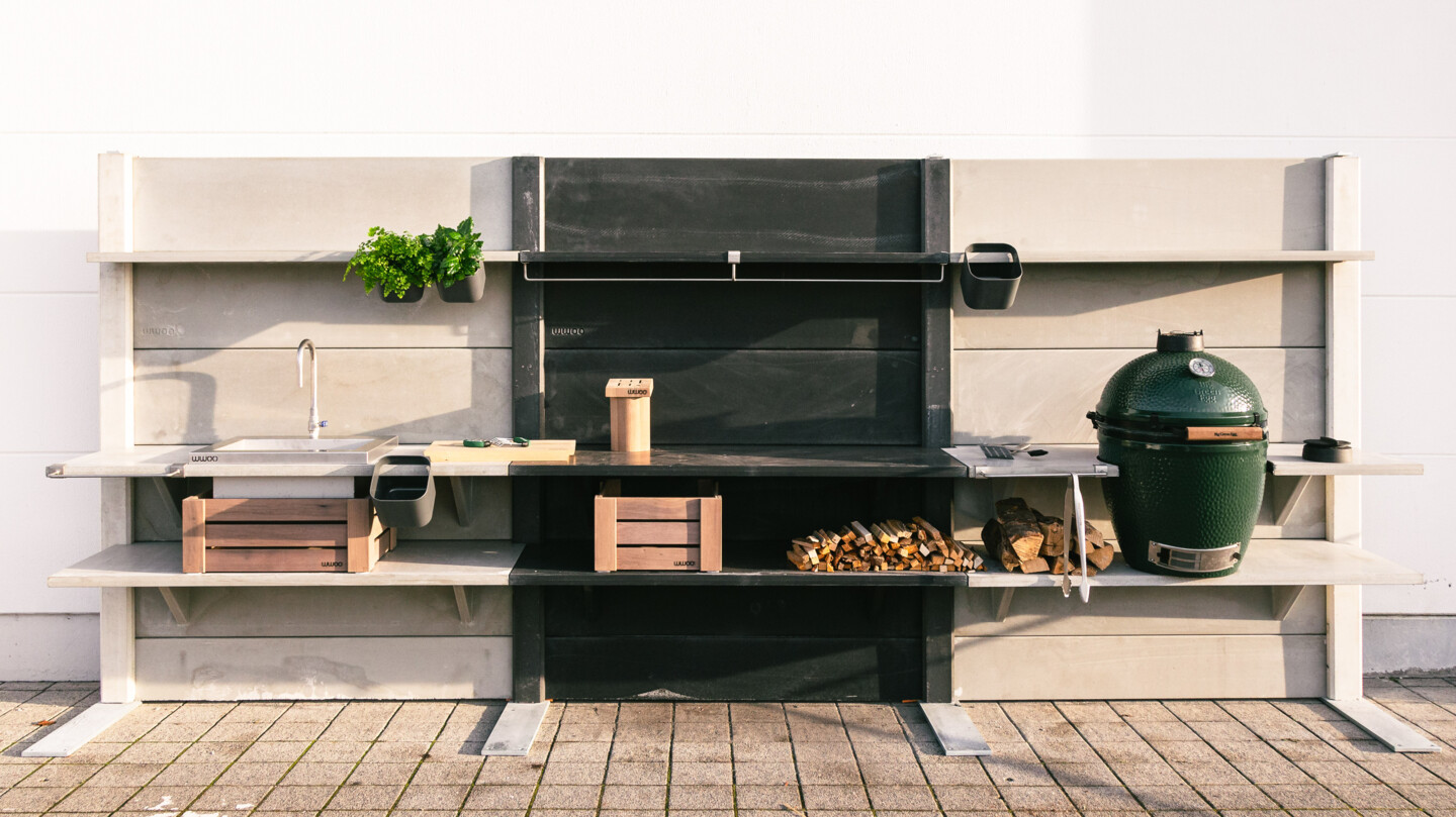 Die WWOO-Elemente können auch als eleganter Sichtschutzzaun eingesetzt werden