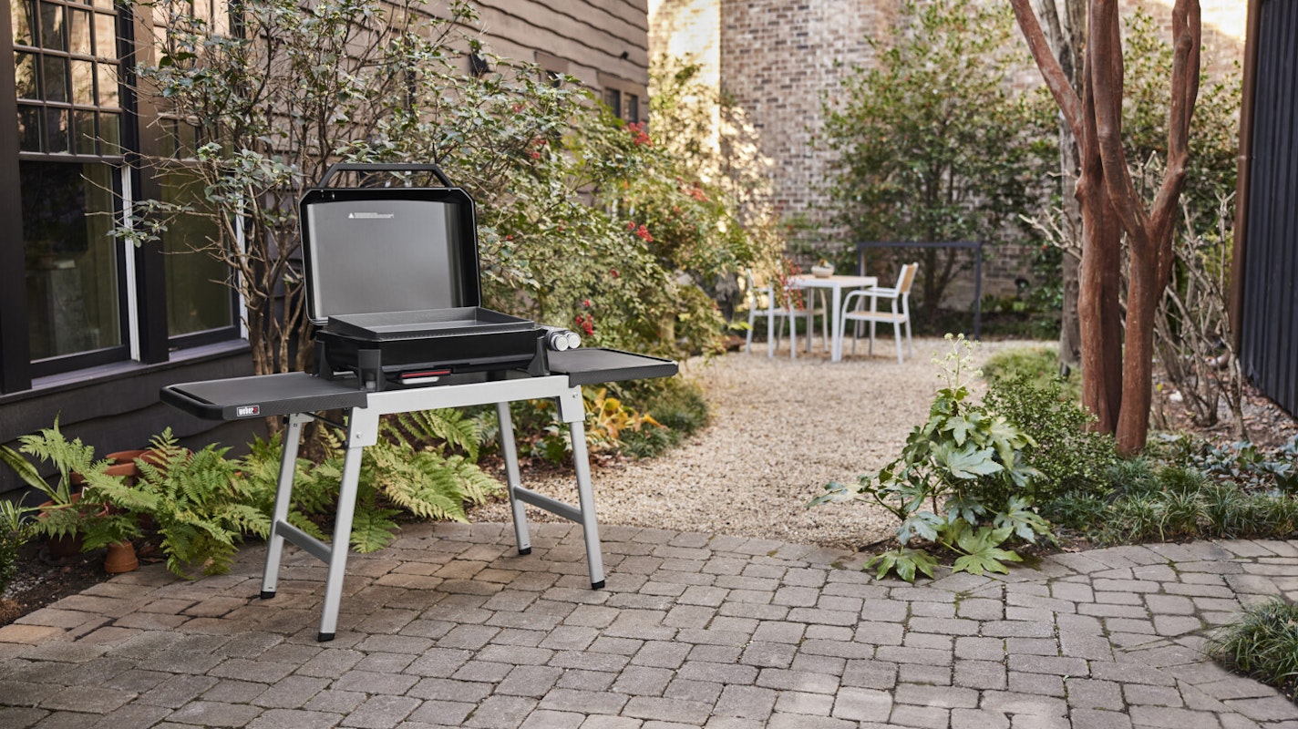 Weber SLATE Premium Griddle Der Gasgrill zum trendigen Plancha-Grillen