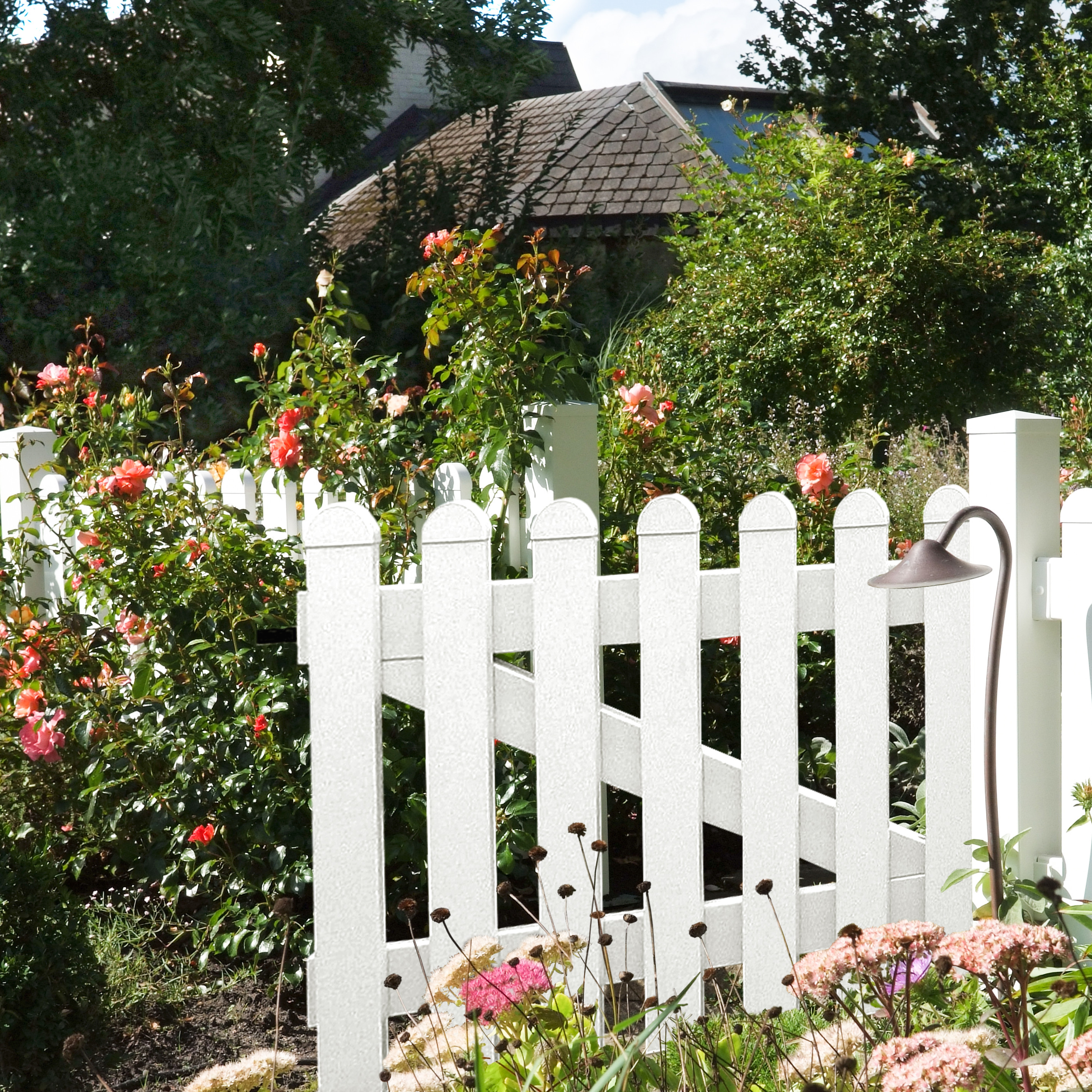 Ein Gartenzaun aus Kunststoff – eine echte Alternative zum Holzzaun?