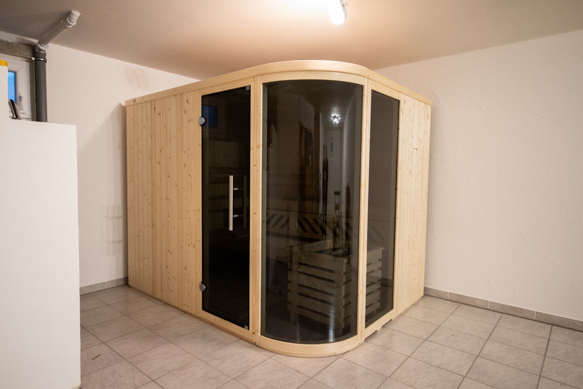 Elementsauna von Weka Die Wekasauna Sara ist eine wunderschöne Elementsauna