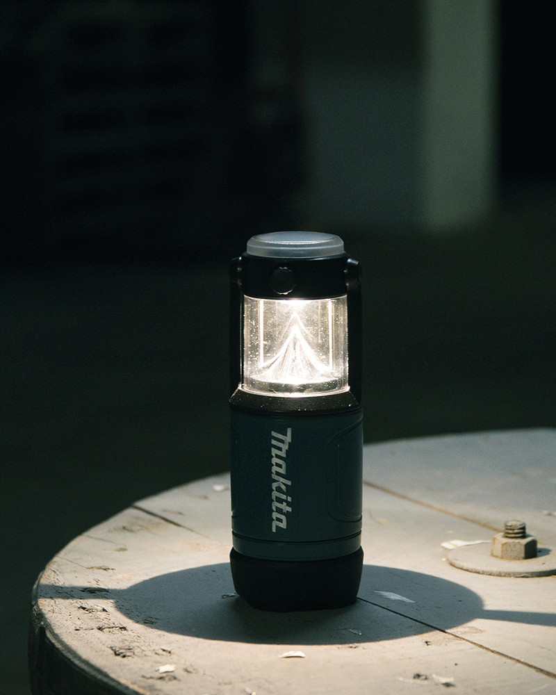 Makita Akku-Laterne DEAML102