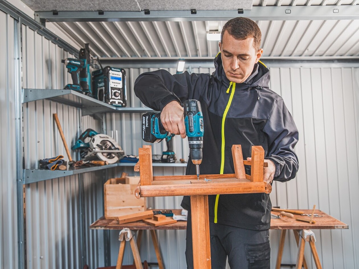 Biohort Gartenhäuser und Gerätehäuser können mit Strom versorgt werden
