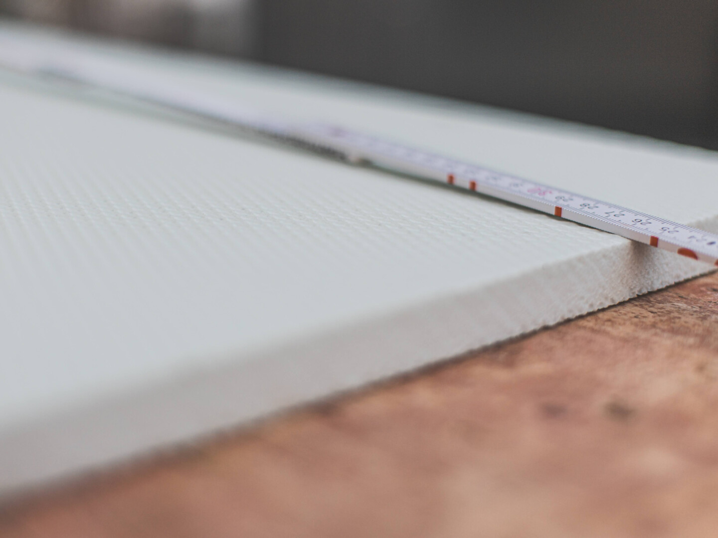 Styrodurplatte zur Dachisolierung eines Biohort Gerätehauses