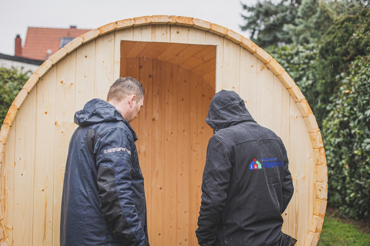 Türöffnung Fasssauna Die fertig ausgesägte Türöffnung auf der Frontseite