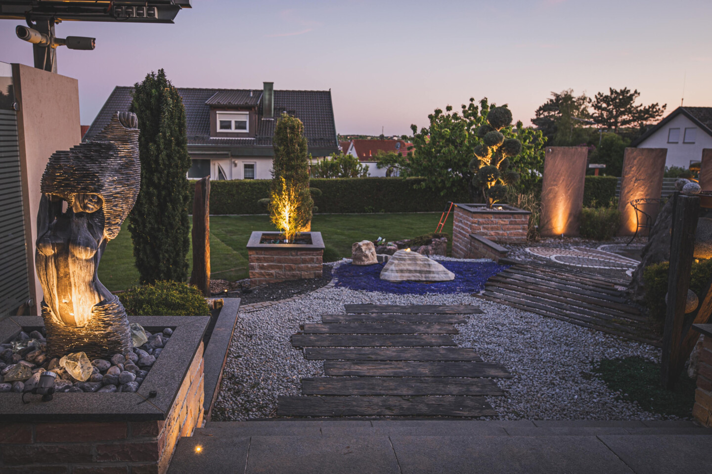 Spotlights setzen schöne Akzente an derTerrasse