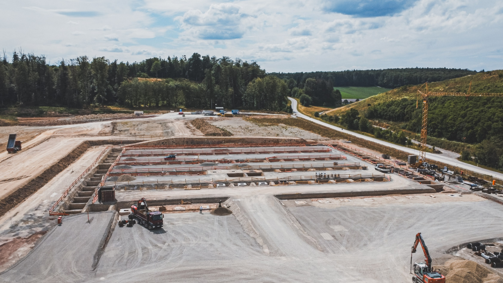 Fertigstellung des Fundaments für Lager und Bürogebäude