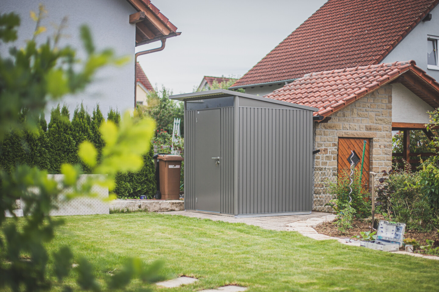 Aufbauanleitung für das Gerätehaus Avantgarde von Biohort mit Video