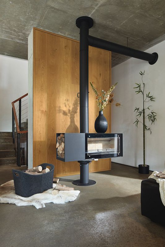 Lindura Holzboden an der Wand verlegt