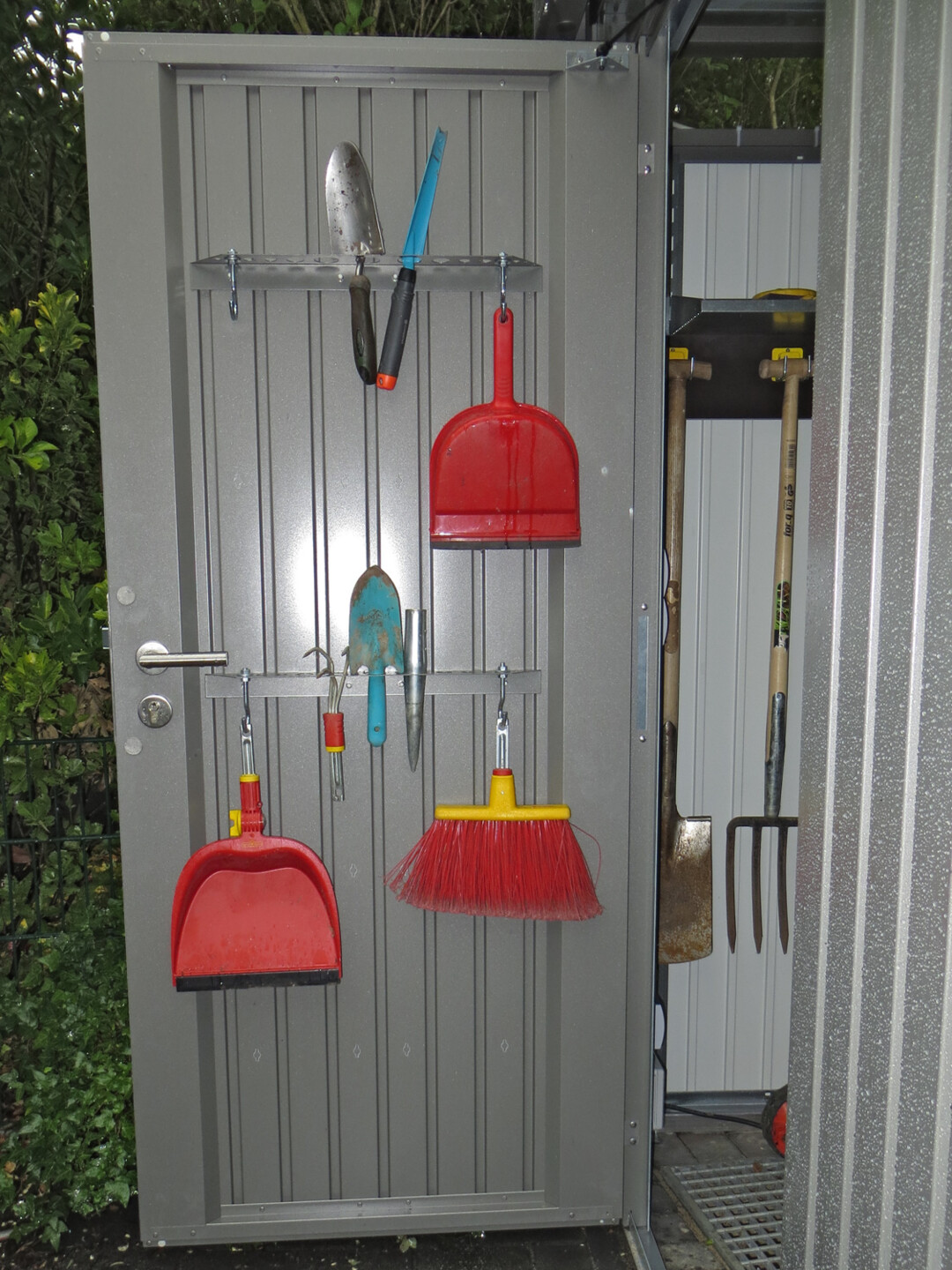 Werkzeughalter für die Türinnenseite