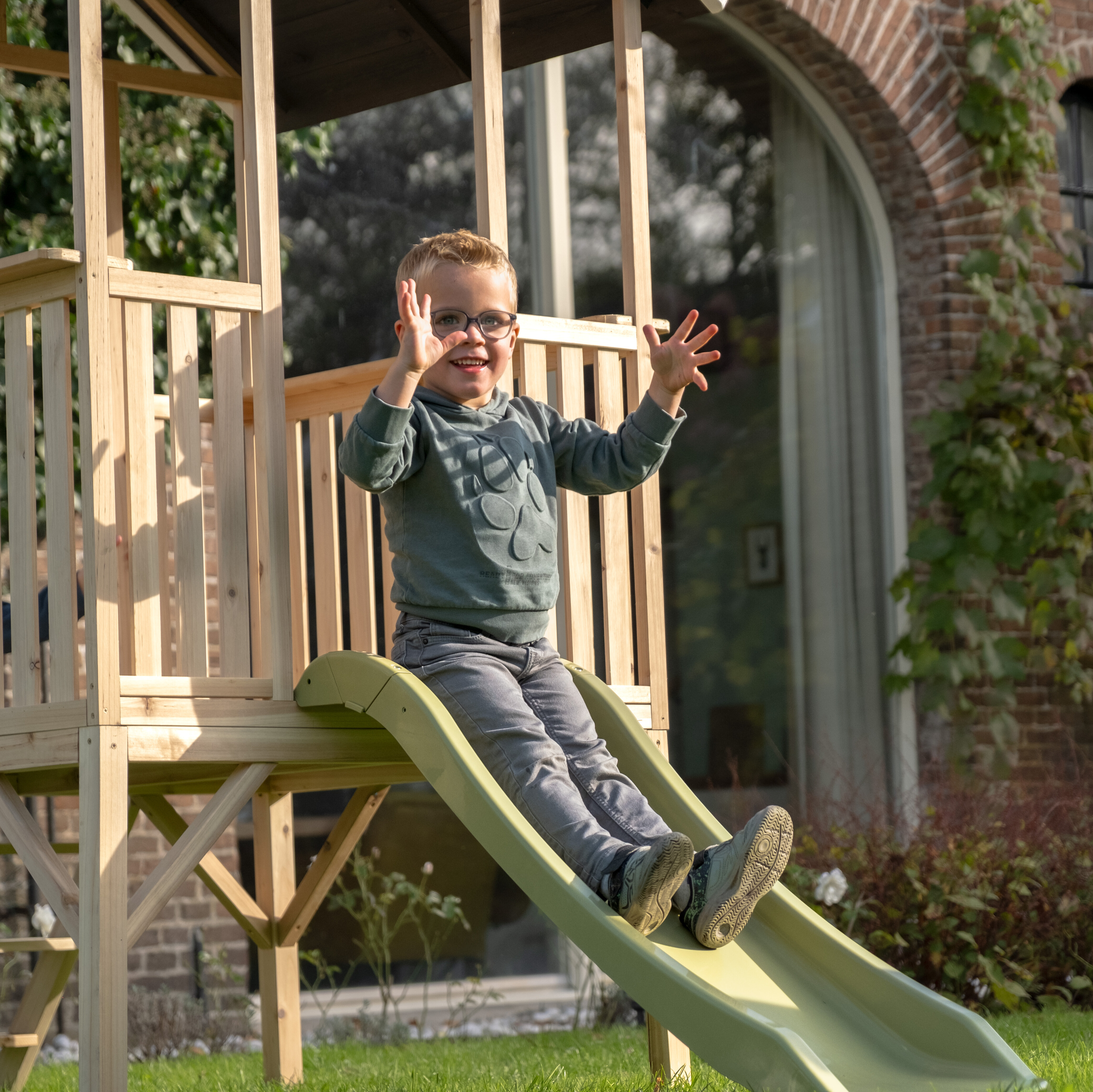 Spieltürme und Spielhäuser - Welche Kinderspielgeräte liegen im Trend?