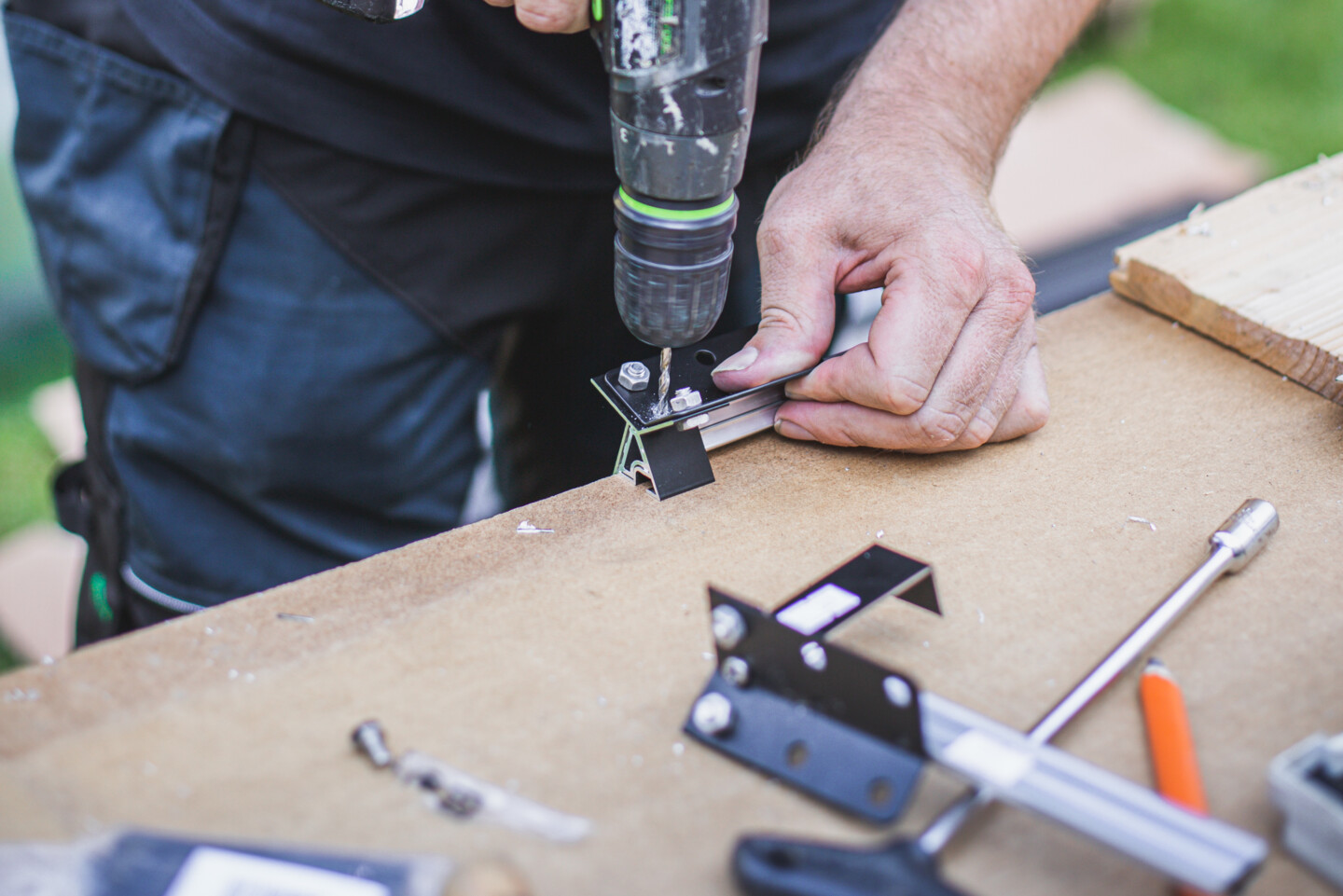 Manche Bauteile müssen von unseren Monteuren vor Ort angepasst werden.