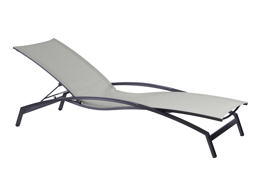 Diamond Garden Liege VALENCIA, Edelstahl Dunkelgrau / Sunproof Sling Silber/Weiß, Alu-Armlehnen - Auslaufartikel