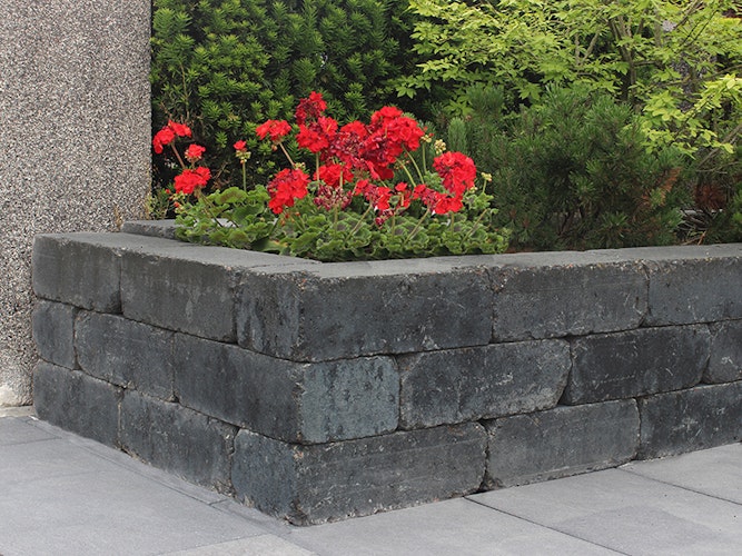 Diephaus Mauerstein ANTIK GEK. BASALT 42/21/14 CM 72/DBP